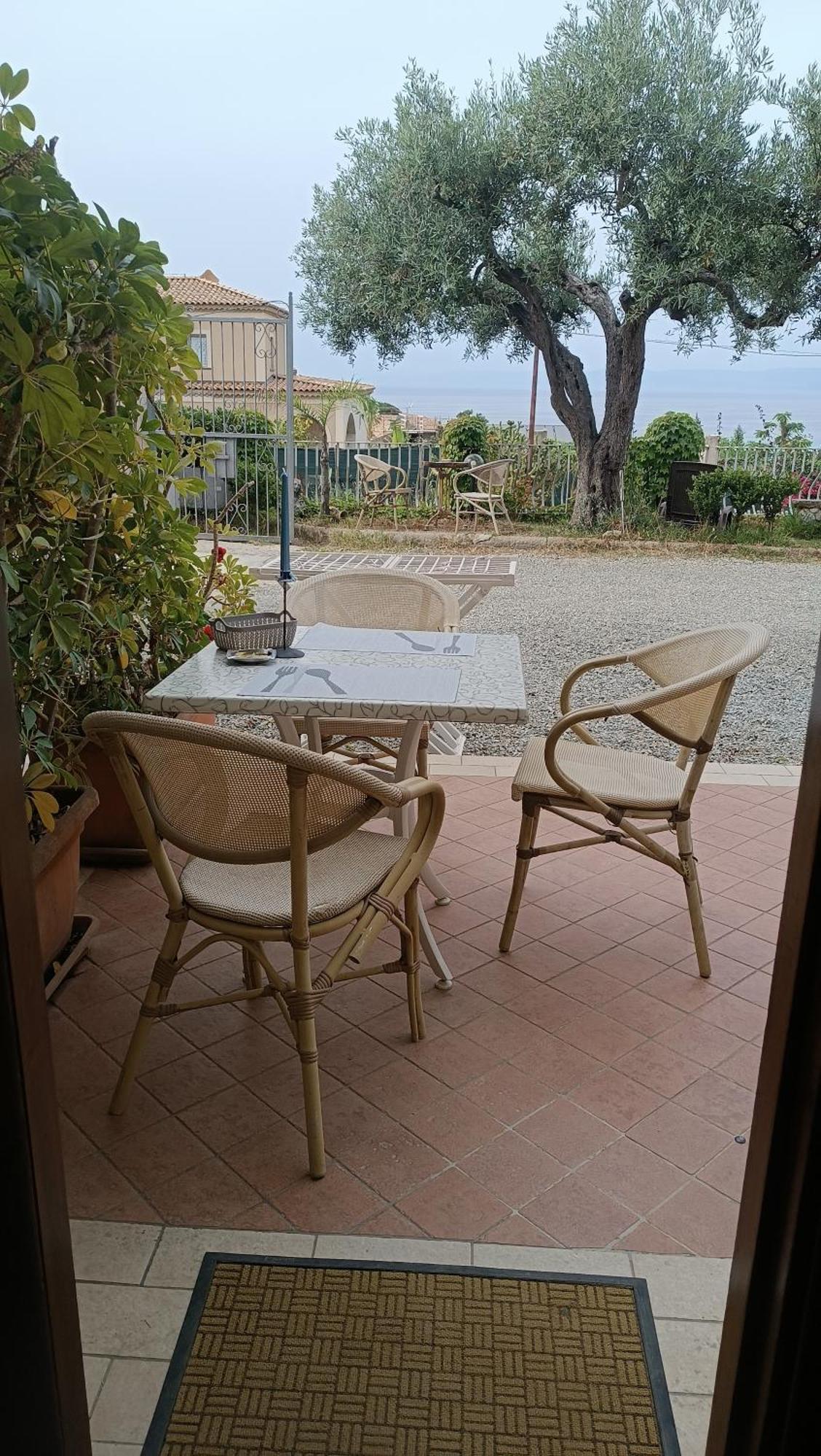 Residenza Casale San Francesco Aparthotel Tropea Exterior photo